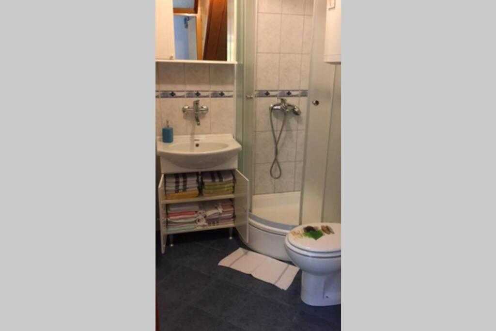 Apartman Knezovic Stari Grad  Exteriör bild
